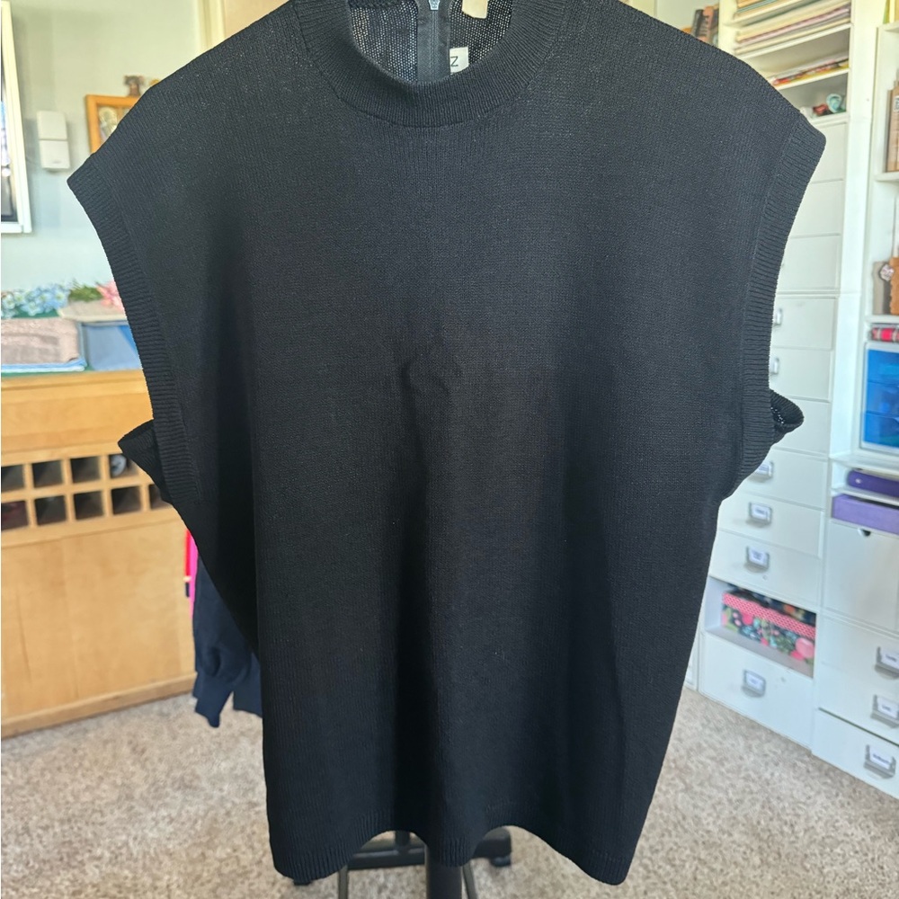 St. John Black Crew Neck Sweater with Ribbed Texture